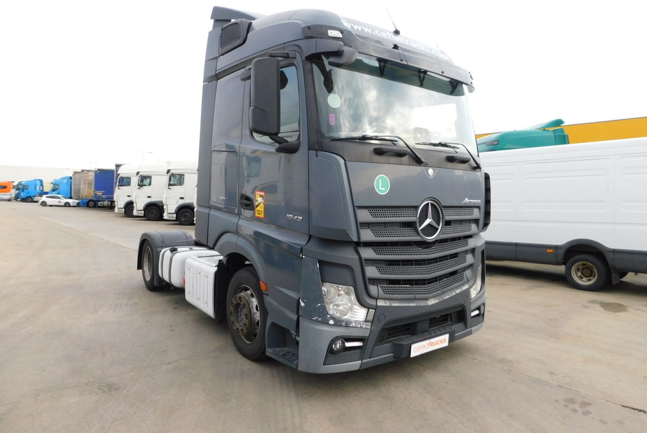 Mercedes Actros 1842 - Cabeza tractora: foto 2 Mercedes Actros 1842 - Cabeza tractora: foto 2
