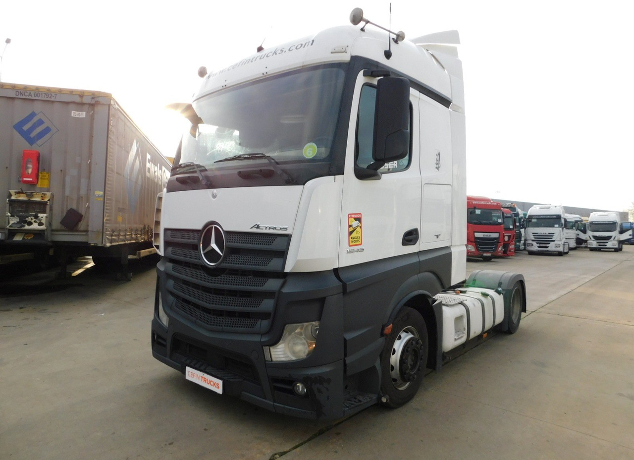 Mercedes Actros - Cabeza tractora: foto 1 Mercedes Actros - Cabeza tractora: foto 1