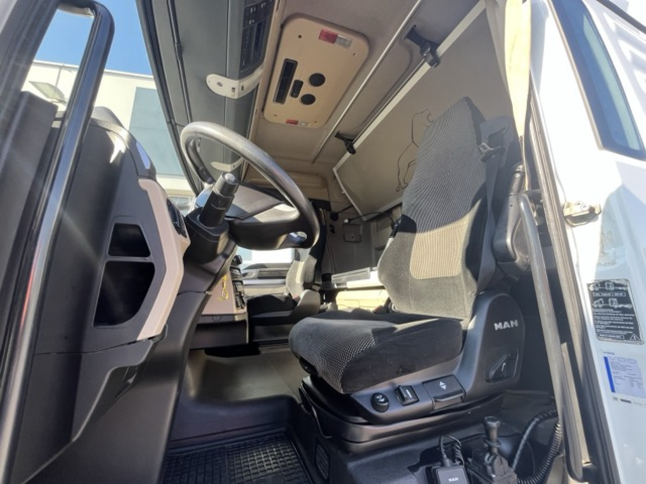 Cabeza tractora MAN TGX 18.460 4x2 BLS mit Kipphydraulik Euro6 Klima: foto 13