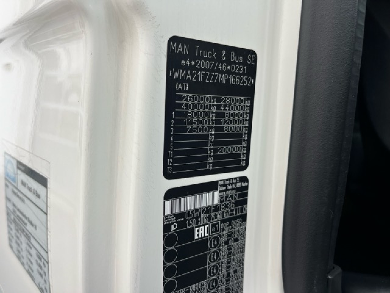 MAN TGS 26.360 6x2-4 LL Euro6 Klima AHK Luftfeder - Camión chasis: foto 5 MAN TGS 26.360 6x2-4 LL Euro6 Klima AHK Luftfeder - Camión chasis: foto 5