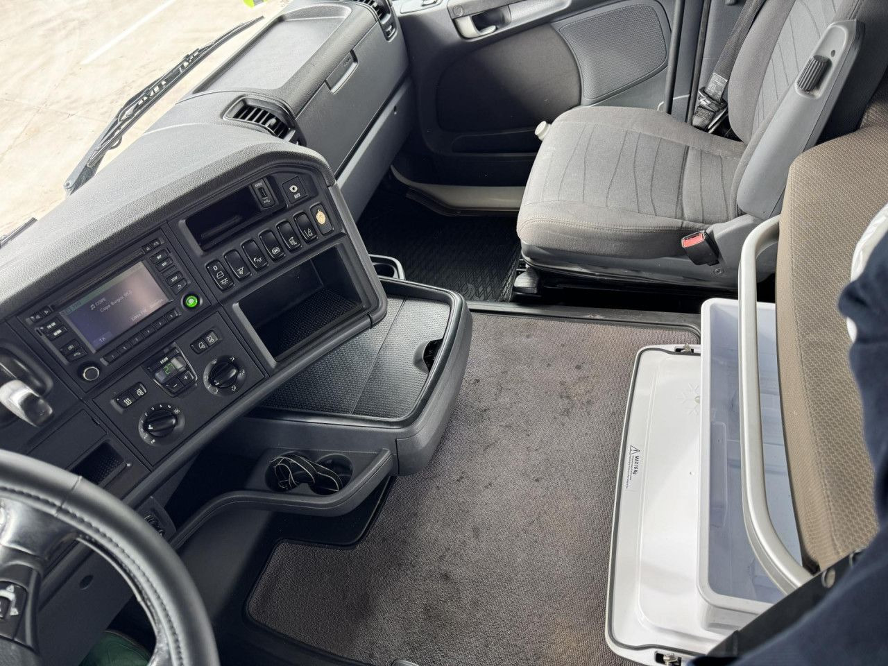 Arrendamiento de Scania R 450 Scania R 450: foto 9