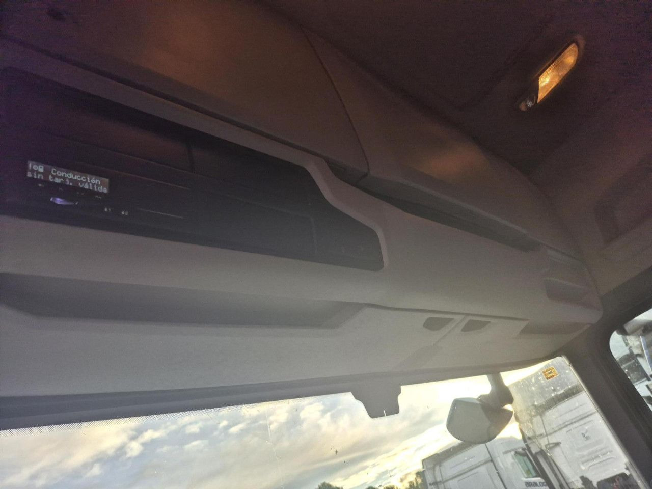 Arrendamiento de Scania R 580 Scania R 580: foto 8