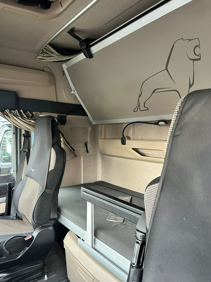 MAN TGX 33.640 6x4 BB TGX 33.640 6x4 BB, Retarder, zZGG 180.000kg - Cabeza tractora: foto 4 MAN TGX 33.640 6x4 BB TGX 33.640 6x4 BB, Retarder, zZGG 180.000kg - Cabeza tractora: foto 4