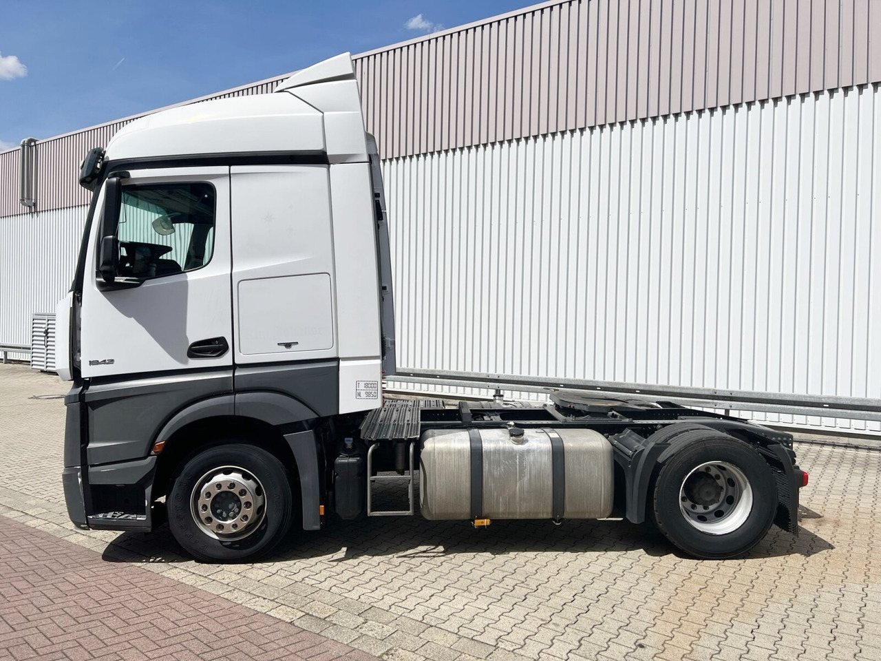 Mercedes-Benz Actros 1842/45 LS 4x2 Actros 1842/45 LS 4x2, 3x VORHANDEN - Cabeza tractora: foto 2 Mercedes-Benz Actros 1842/45 LS 4x2 Actros 1842/45 LS 4x2, 3x VORHANDEN - Cabeza tractora: foto 2