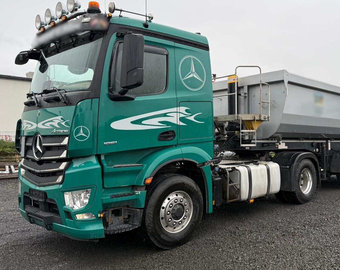 Mercedes-Benz Actros 1851 LS 4x4 HAD Actros 1851 LS 4x4 HAD, Hydraulik, Navi, MultimediaCockpit - Cabeza tractora: foto 1 Mercedes-Benz Actros 1851 LS 4x4 HAD Actros 1851 LS 4x4 HAD, Hydraulik, Navi, MultimediaCockpit - Cabeza tractora: foto 1