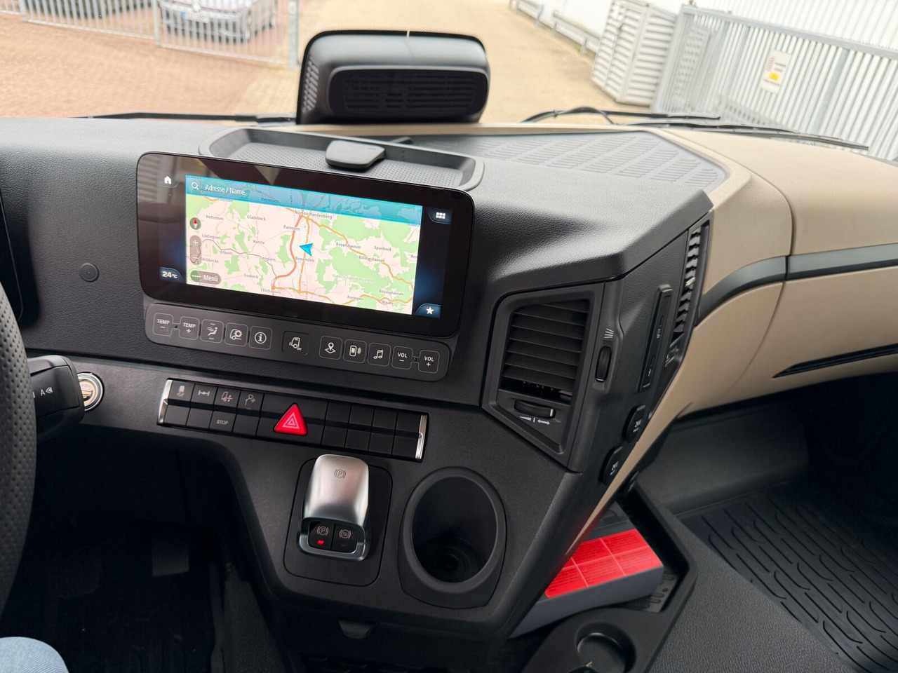 Mercedes-Benz Actros 1853 LS 4x2 Actros 1853 LS 4x2, Retarder, Navi, MultimediaCockpit, Hydraulik - Cabeza tractora: foto 4 Mercedes-Benz Actros 1853 LS 4x2 Actros 1853 LS 4x2, Retarder, Navi, MultimediaCockpit, Hydraulik - Cabeza tractora: foto 4