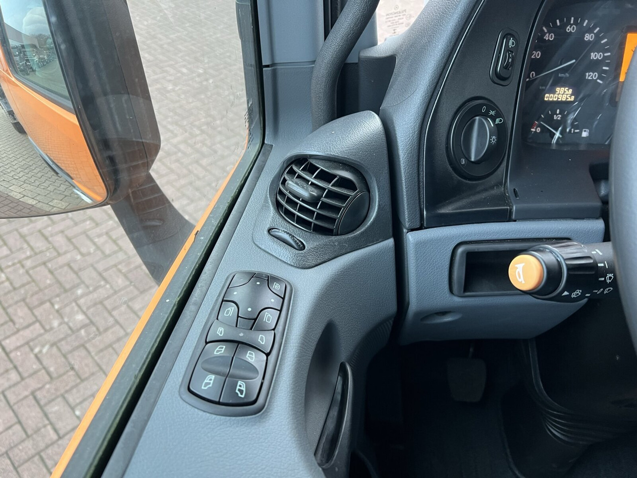 Mercedes-Benz Actros 2141 K 4x2 Actros 2141 K 4x2 - Cabeza tractora: foto 5 Mercedes-Benz Actros 2141 K 4x2 Actros 2141 K 4x2 - Cabeza tractora: foto 5