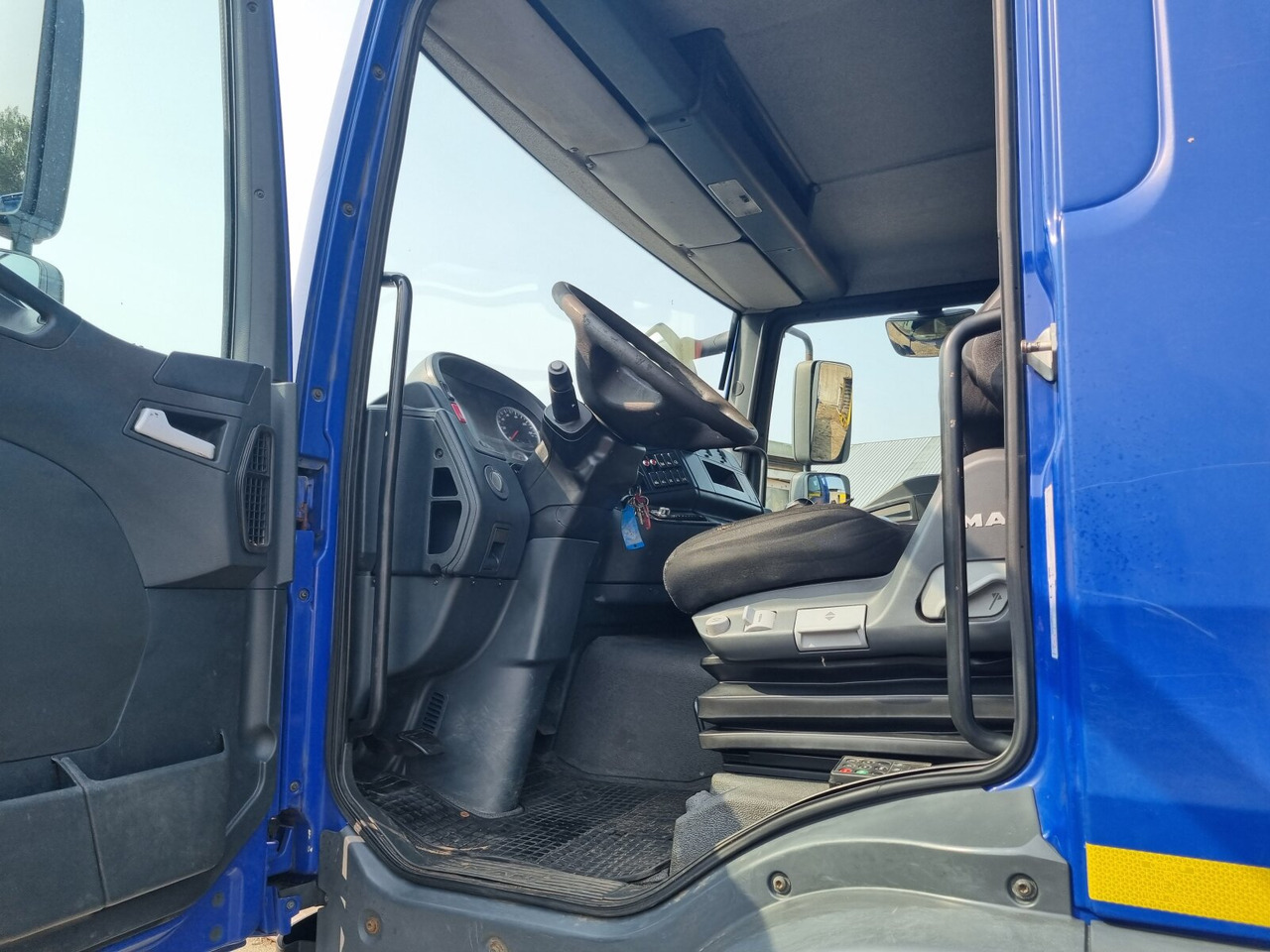 Foto del interior 1: Camión, Camión grúa MAN TGM MAN TGM 4x2 Foto del interior 1: Camión, Camión grúa MAN TGM MAN TGM 4x2