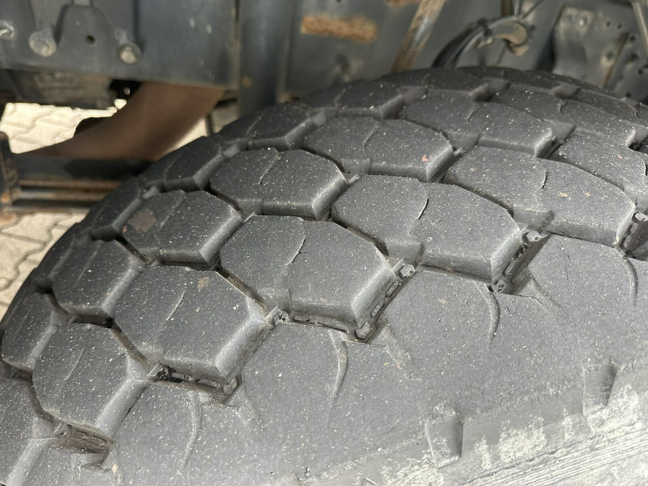 DAF CF 85.460 6x4 CF 85.460 6x4, Bordmatik links - Camión volquete: foto 2 DAF CF 85.460 6x4 CF 85.460 6x4, Bordmatik links - Camión volquete: foto 2