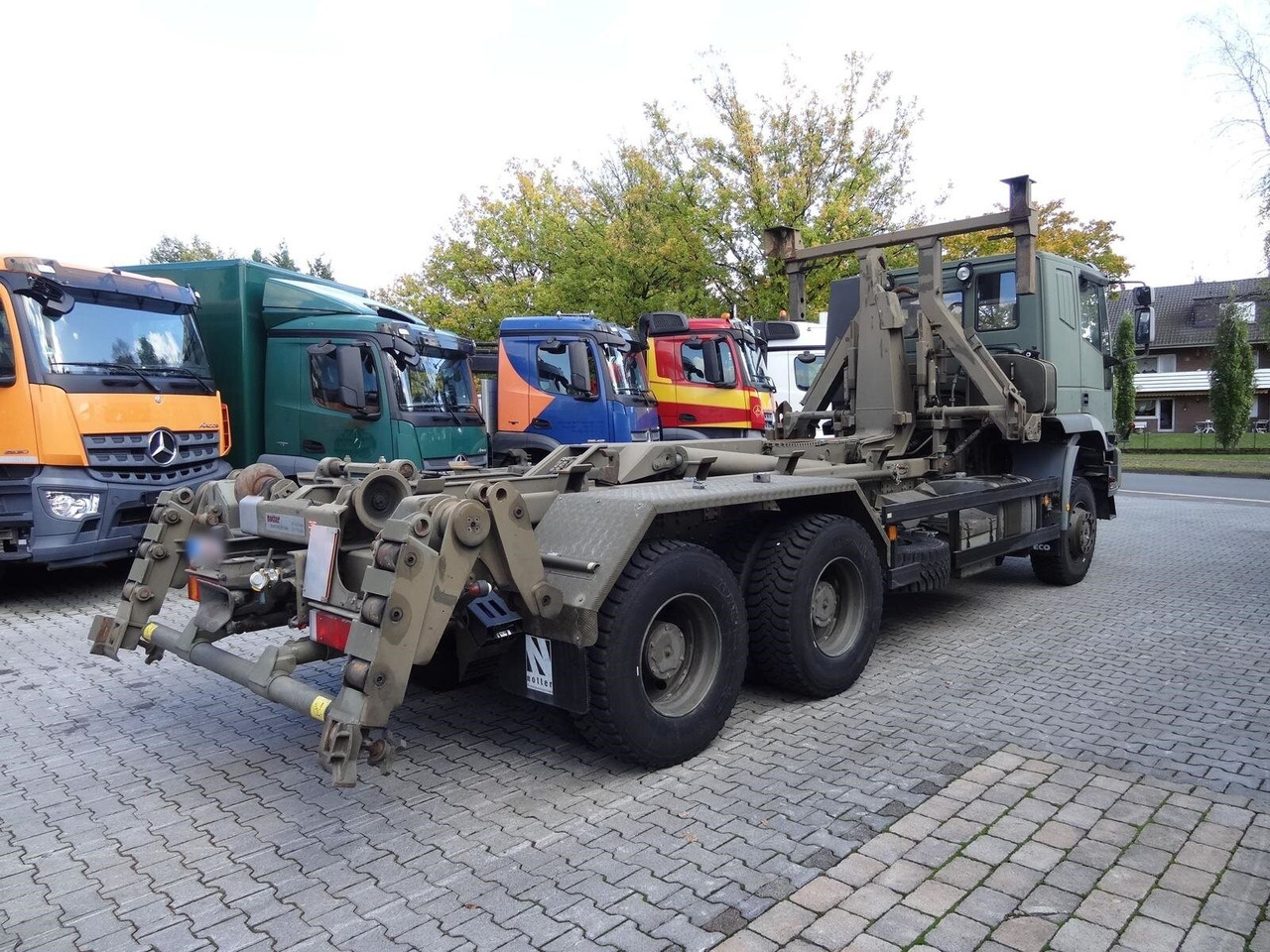EuroTrakker 260E44W 6X6 EuroTrakker 260E44W 6X6, Retarder, ADR - Camión multibasculante: foto 4 EuroTrakker 260E44W 6X6 EuroTrakker 260E44W 6X6, Retarder, ADR - Camión multibasculante: foto 4