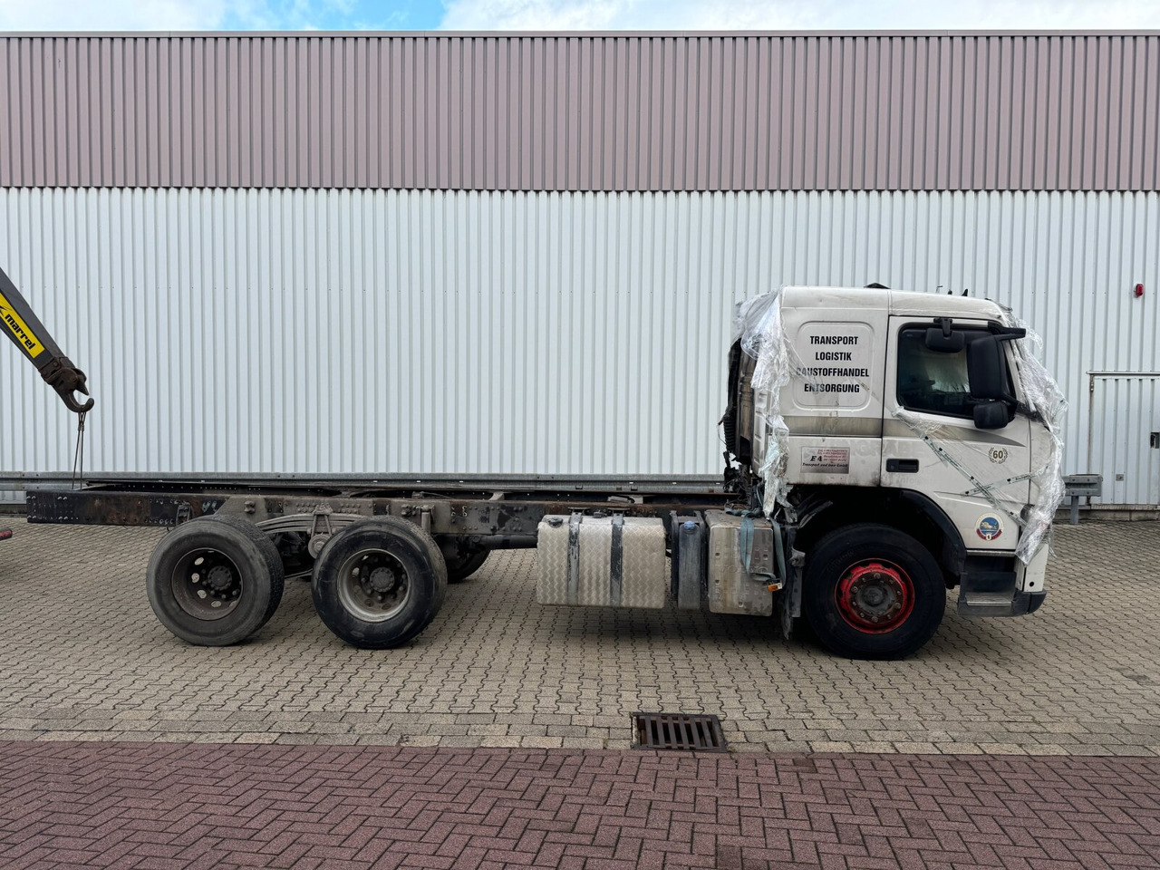 Camión volquete FM 380 6x4 R mit Brandschaden FM 380 6x4 R mit Brandschaden: foto 8 Camión volquete FM 380 6x4 R mit Brandschaden FM 380 6x4 R mit Brandschaden: foto 8