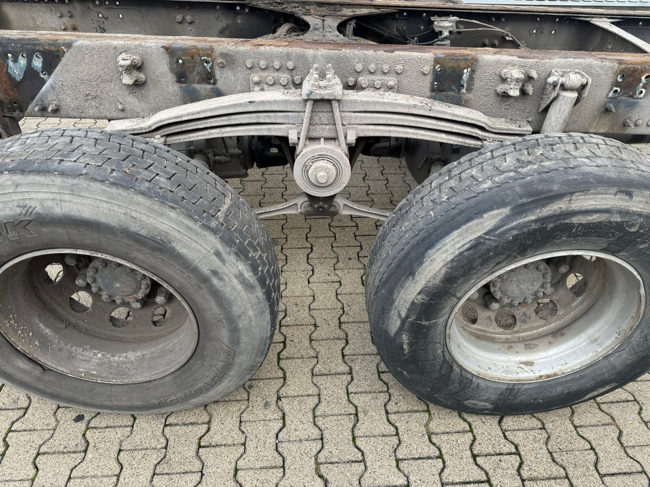 Camión volquete FM 380 6x4 R mit Brandschaden FM 380 6x4 R mit Brandschaden: foto 12 Camión volquete FM 380 6x4 R mit Brandschaden FM 380 6x4 R mit Brandschaden: foto 12