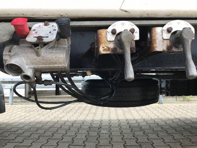 HDK 1860 HDK 1860 Hinterkippmulde ca. 28m³ mit Seperatmotor, eigene Hydraulik - Remolque volquete: foto 3 HDK 1860 HDK 1860 Hinterkippmulde ca. 28m³ mit Seperatmotor, eigene Hydraulik - Remolque volquete: foto 3