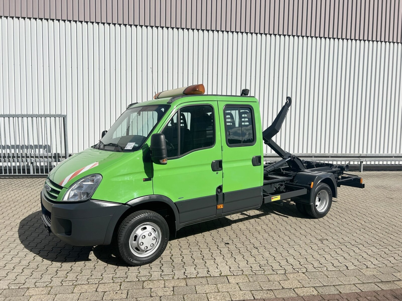 Iveco Daily 45C15D 4x2 Doka Daily 45C15D 4x2 Doka, City-Abroller - Camión multibasculante, Furgoneta: foto 1 Iveco Daily 45C15D 4x2 Doka Daily 45C15D 4x2 Doka, City-Abroller - Camión multibasculante, Furgoneta: foto 1