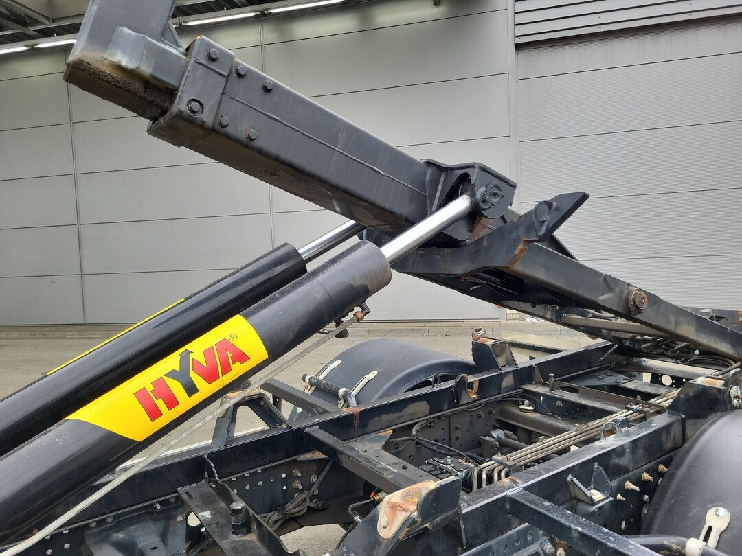 Iveco EuroCargo 120-220 4x2 EuroCargo 120-220 4x2 - Camión multibasculante: foto 5 Iveco EuroCargo 120-220 4x2 EuroCargo 120-220 4x2 - Camión multibasculante: foto 5