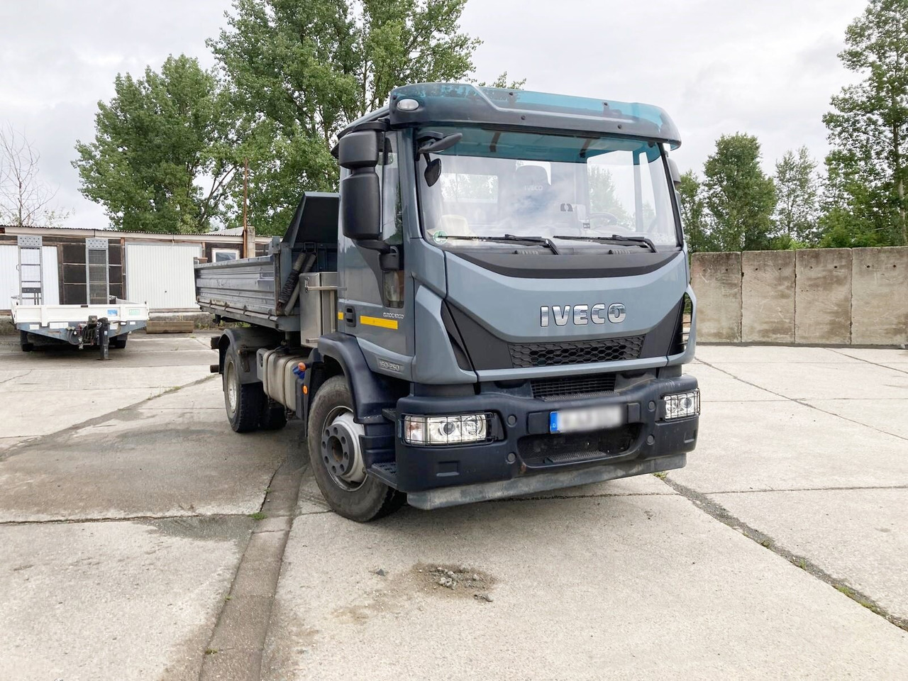 Iveco EuroCargo 160-250 4x2 EuroCargo 160-250 4x2 - Camión volquete: foto 2 Iveco EuroCargo 160-250 4x2 EuroCargo 160-250 4x2 - Camión volquete: foto 2