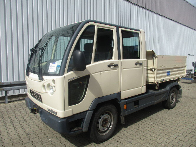 M 30 FUMO 4x4 DOKA M30 Fumo 4x4 Doka Kipper - Camión volquete: foto 1 M 30 FUMO 4x4 DOKA M30 Fumo 4x4 Doka Kipper - Camión volquete: foto 1