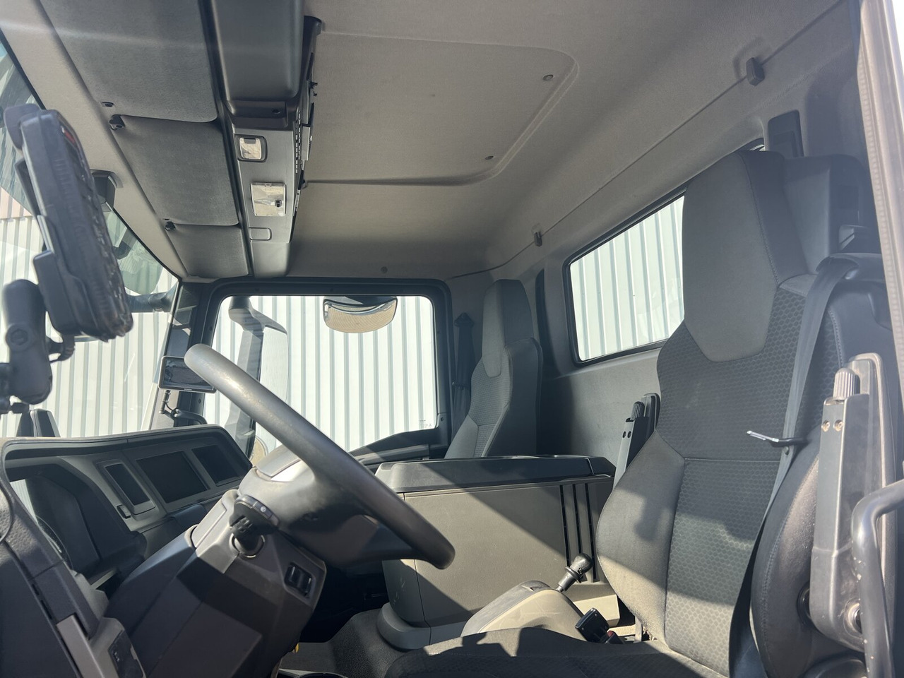 Camión portacontenedor de cadenas MAN TGM 18.320 4x2 BL TGM 18.320 4x2 BL, Hiab Tele-Absetzanlage, Funk: foto 7