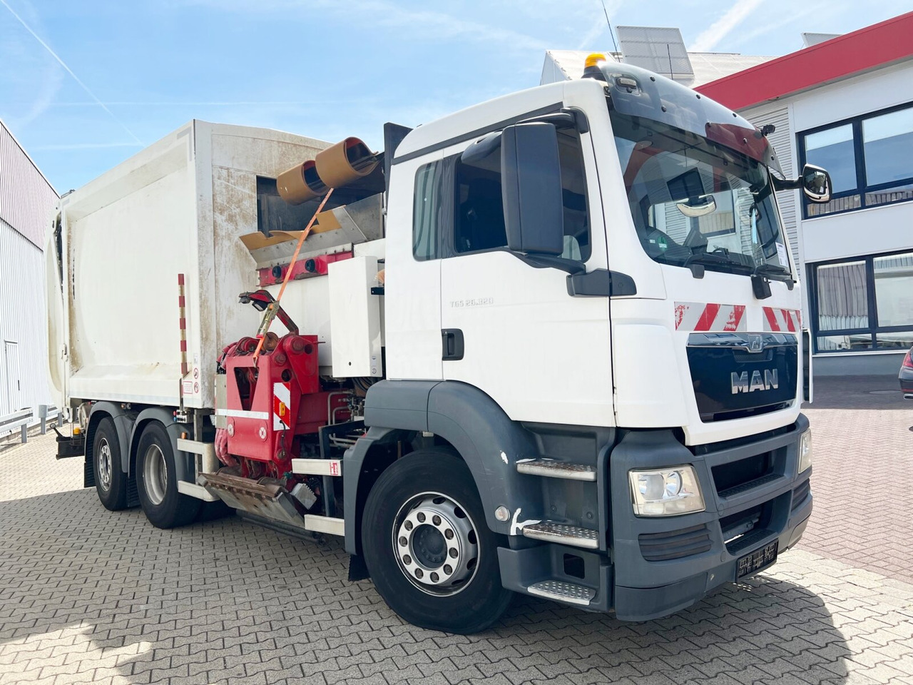 MAN TGS 26.320 6x2-4 LL TGS 26.320/400 6x2-4 LL, Rechtslenker, Retarder, Lift-/Lenkachse, VDL Translift Seitenlader - Camión de basura: foto 1 MAN TGS 26.320 6x2-4 LL TGS 26.320/400 6x2-4 LL, Rechtslenker, Retarder, Lift-/Lenkachse, VDL Translift Seitenlader - Camión de basura: foto 1