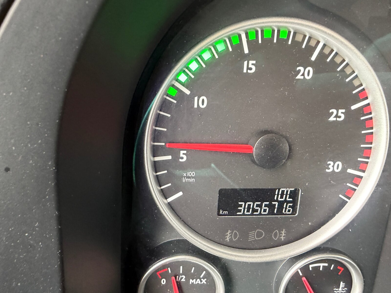 MAN TGS 26.420 6X2/4 BL TGS 26.420 6X2/4 BL, Intarder, Vorlauflenk-/lift, Tele-Absetzer, Funk - Camión portacontenedor de cadenas: foto 3 MAN TGS 26.420 6X2/4 BL TGS 26.420 6X2/4 BL, Intarder, Vorlauflenk-/lift, Tele-Absetzer, Funk - Camión portacontenedor de cadenas: foto 3