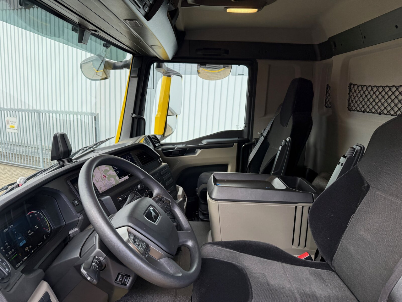 MAN TGS 26.470 6x6 BB TGS 26.470 6x6 BB, Hohe Bauart, Navi, Motorabtrieb, Bordmatik - Camión volquete: foto 4 MAN TGS 26.470 6x6 BB TGS 26.470 6x6 BB, Hohe Bauart, Navi, Motorabtrieb, Bordmatik - Camión volquete: foto 4