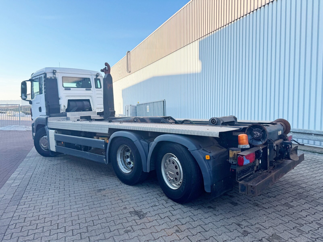 Camión multibasculante MAN TGS 26.480 6x2-4 BL TGS 26.480 6x2-4 BL, Lenk-Liftachse, VDL Abrollkipper bis 7m Container: foto 12