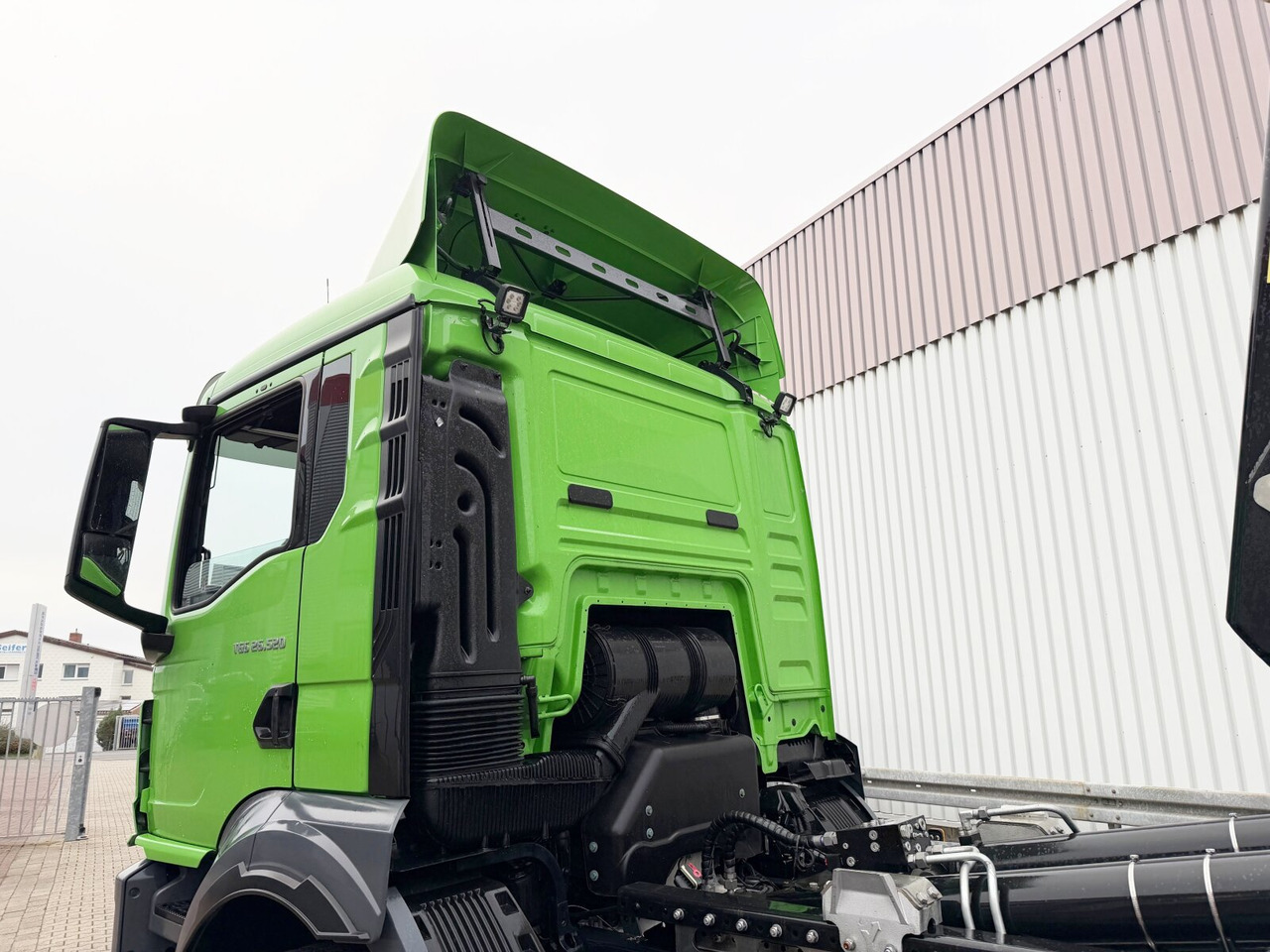 MAN TGS 26.520 6x2-2 BL TGS 26.520 6x2-2 BL, Navi, Liftachse - Camión multibasculante: foto 3 MAN TGS 26.520 6x2-2 BL TGS 26.520 6x2-2 BL, Navi, Liftachse - Camión multibasculante: foto 3