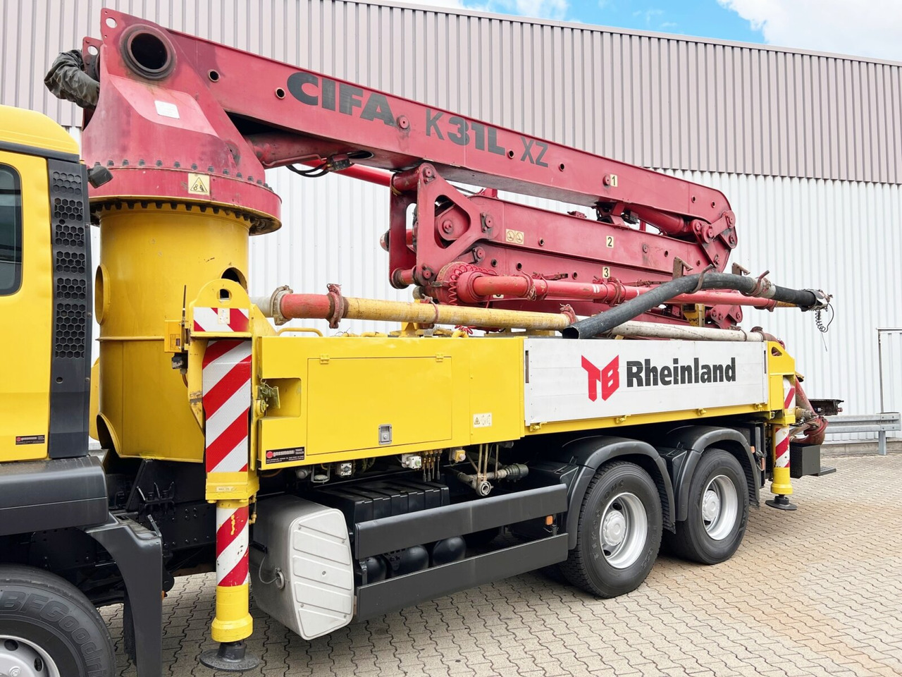 MAN TGS 33.440 6X4 BB TGS 33.440 6X4 BB, Betonpumpe CIFA K31L XZ, 31m Mast - Camión bomba de hormigón: foto 3 MAN TGS 33.440 6X4 BB TGS 33.440 6X4 BB, Betonpumpe CIFA K31L XZ, 31m Mast - Camión bomba de hormigón: foto 3