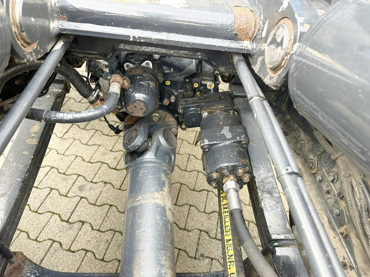 MAN TGS 35.480 8x4 BL TGS 35.480 8x4 BL - Camión multibasculante: foto 2 MAN TGS 35.480 8x4 BL TGS 35.480 8x4 BL - Camión multibasculante: foto 2