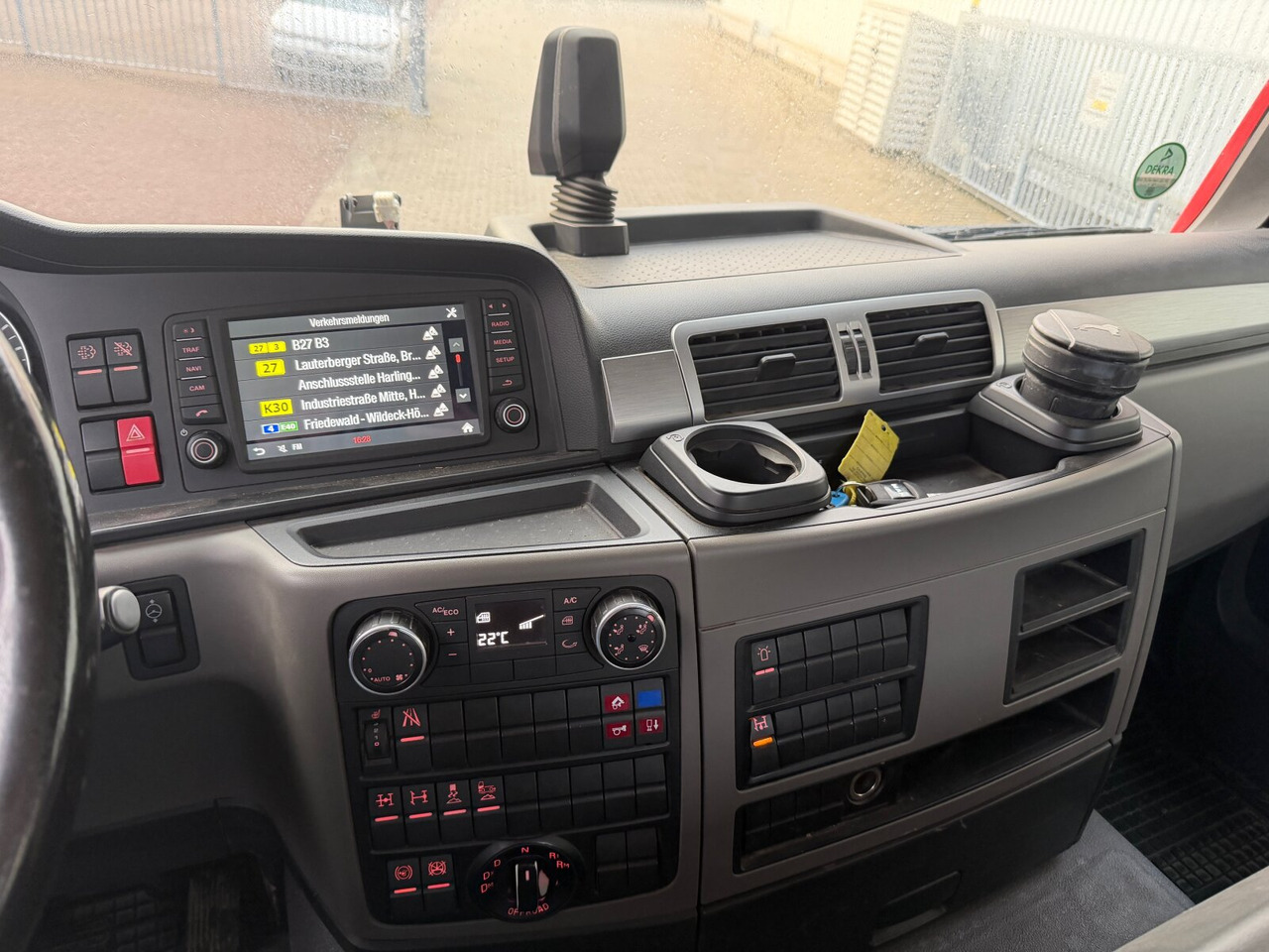 MAN TGS 35.500 8x4 BB TGS 35.500 8x4 BB, Pritarder, Meiller RK 30.65 - Camión multibasculante: foto 4 MAN TGS 35.500 8x4 BB TGS 35.500 8x4 BB, Pritarder, Meiller RK 30.65 - Camión multibasculante: foto 4