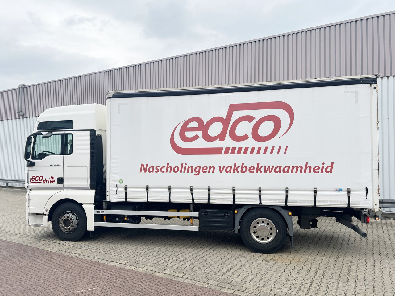 Arrendamiento de MAN TGX 18.400 4X2 BL TGX 18.400 4X2 BL, Fahrschule, 2x AHK, 6 Sitzer MAN TGX 18.400 4X2 BL TGX 18.400 4X2 BL, Fahrschule, 2x AHK, 6 Sitzer: foto 12