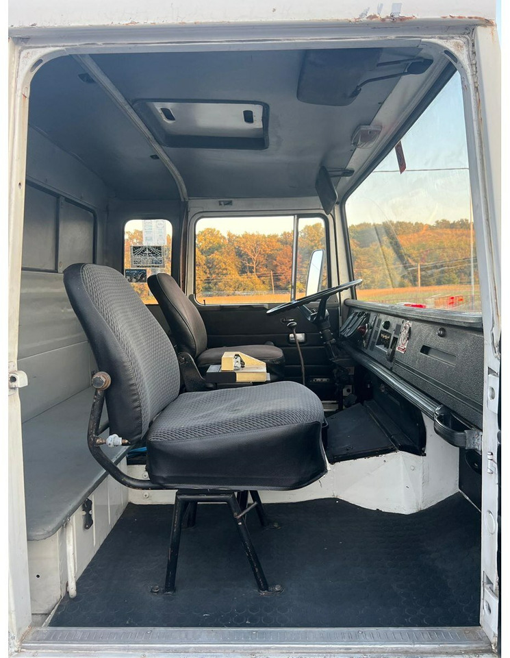 Mercedes-Benz 1923 4x2 Tankwagenzug für Kerosin 40.000l 1923 4x2 Tankwagenzug für Kerosin 40.000l - Camión cisterna: foto 2 Mercedes-Benz 1923 4x2 Tankwagenzug für Kerosin 40.000l 1923 4x2 Tankwagenzug für Kerosin 40.000l - Camión cisterna: foto 2