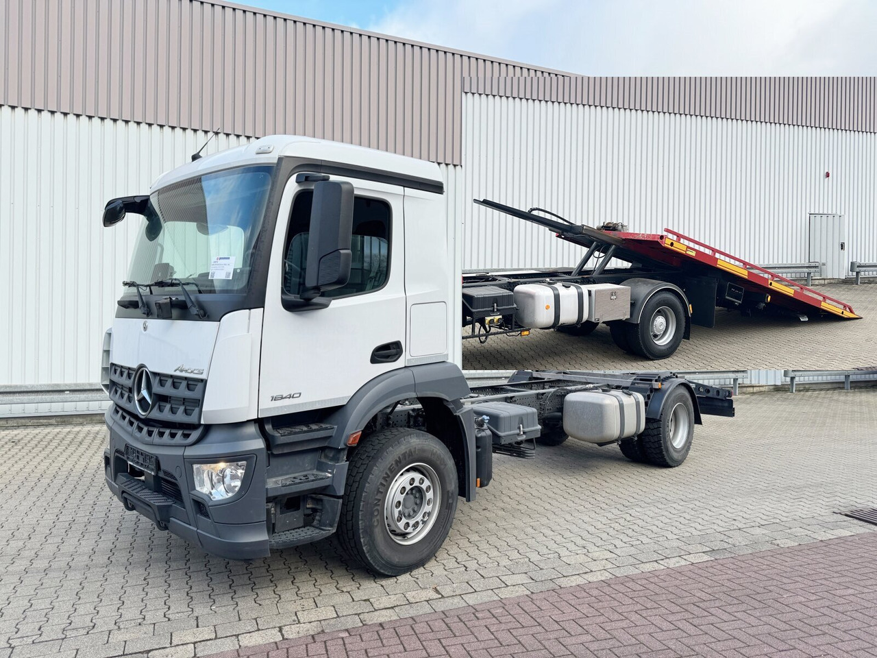 Mercedes-Benz Arocs 1840 L 4x2 Arocs 1840 L 4x2, MultimediaCockpit, Navi - Camión portavehículos: foto 1 Mercedes-Benz Arocs 1840 L 4x2 Arocs 1840 L 4x2, MultimediaCockpit, Navi - Camión portavehículos: foto 1