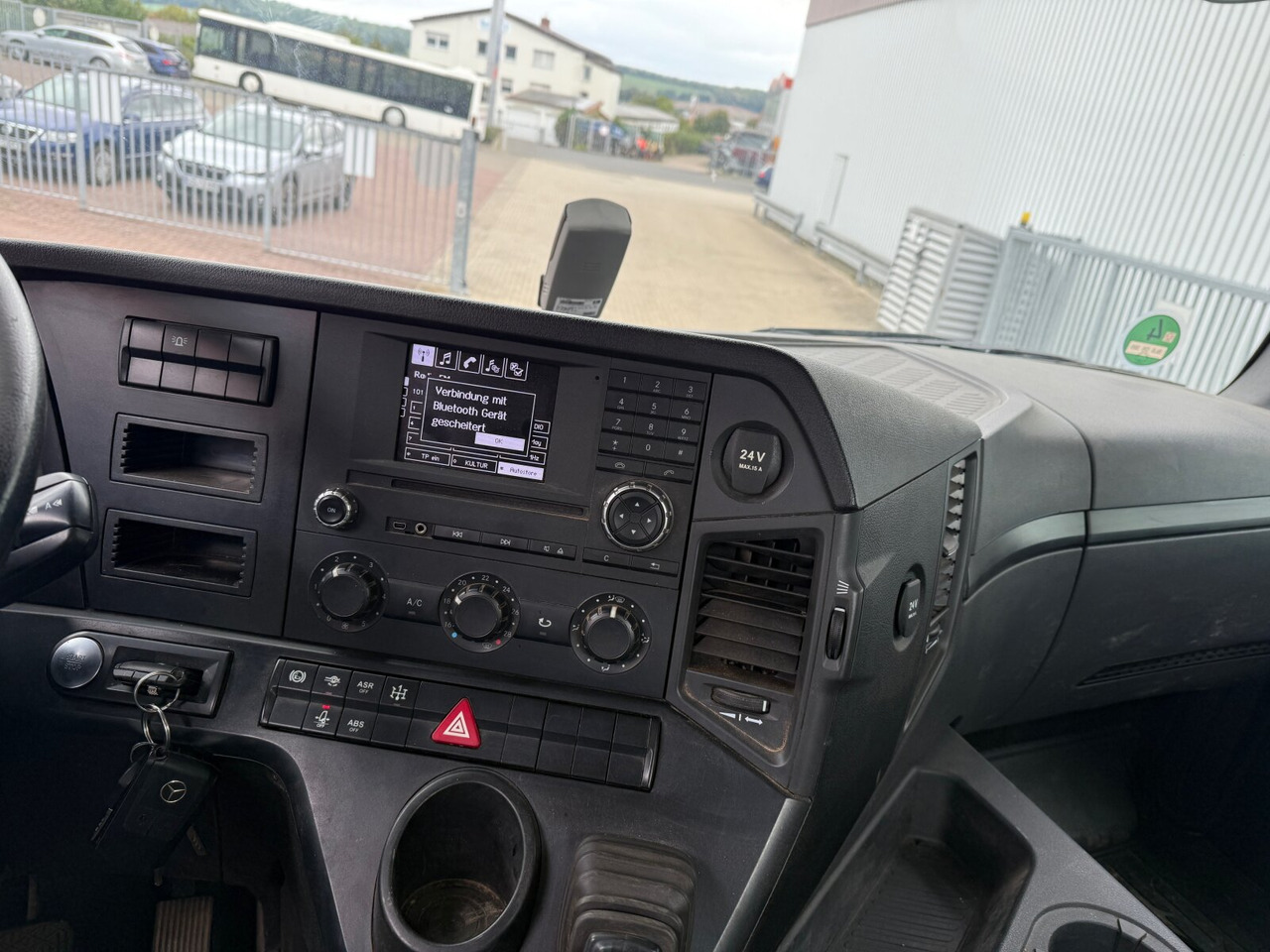 Mercedes-Benz Arocs 1842 AK 4x4 Arocs 1842 AK 4x4 - Camión volquete: foto 5 Mercedes-Benz Arocs 1842 AK 4x4 Arocs 1842 AK 4x4 - Camión volquete: foto 5