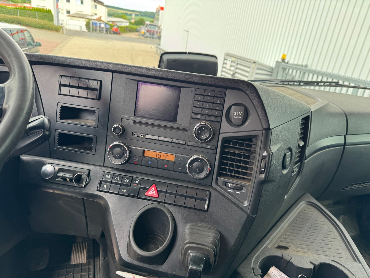 Mercedes-Benz Arocs 2651 L 6x4 Arocs 2651 L 6x4, Retarder, StreamSpace - Camión chasis: foto 2 Mercedes-Benz Arocs 2651 L 6x4 Arocs 2651 L 6x4, Retarder, StreamSpace - Camión chasis: foto 2