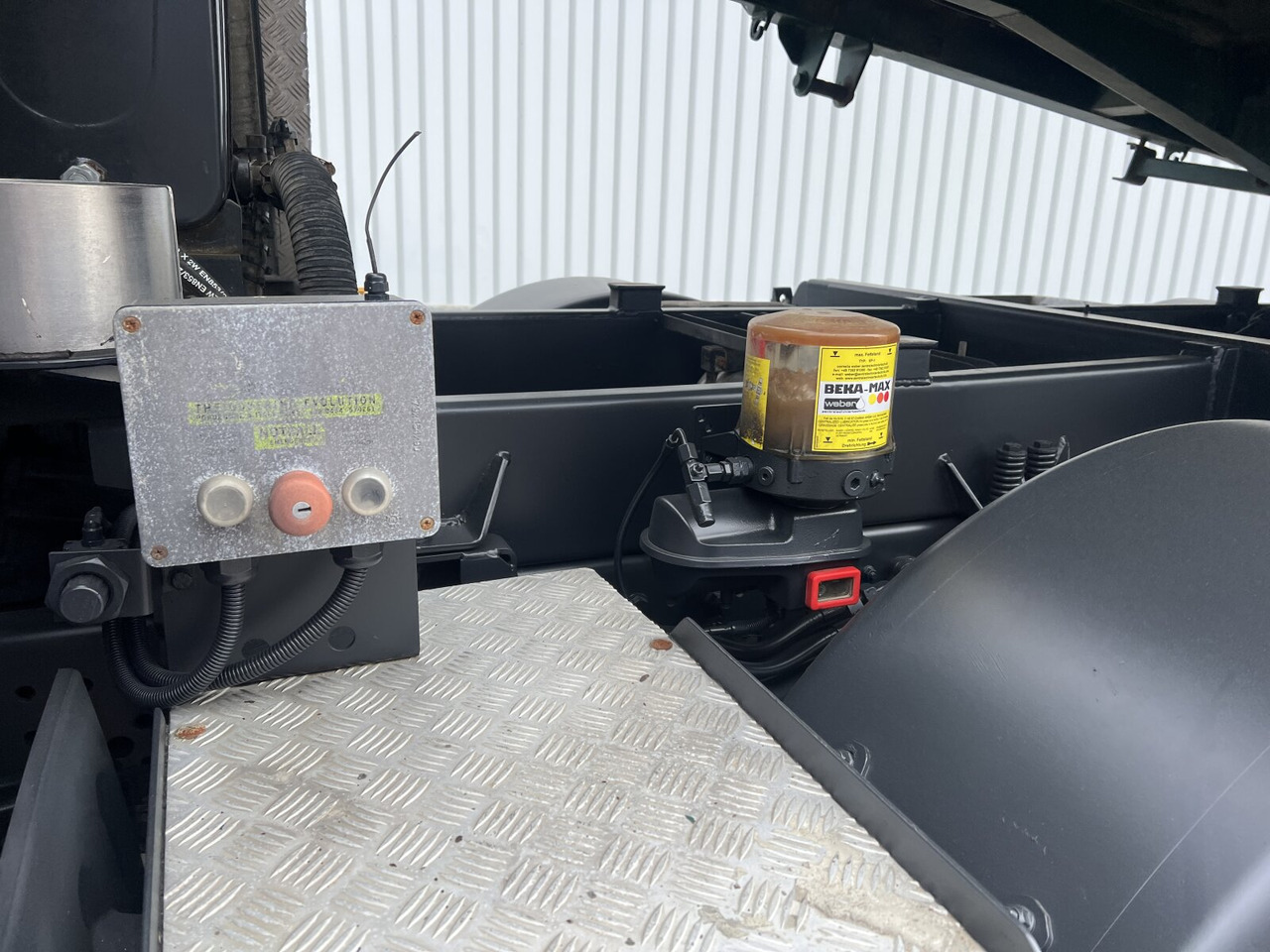 Mercedes-Benz Arocs 3243 K 8x4 Arocs 3243 K 8x4, Ressenig Thermo Alukipper 3-S - Camión volquete: foto 2 Mercedes-Benz Arocs 3243 K 8x4 Arocs 3243 K 8x4, Ressenig Thermo Alukipper 3-S - Camión volquete: foto 2