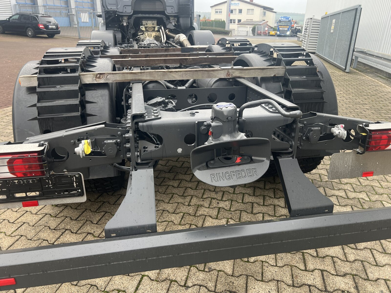 Mercedes-Benz Arocs 3251 L 8x4/4 Arocs 3251 L 8x4/4, mit Motorabtrieb C plus NA - Camión chasis: foto 4 Mercedes-Benz Arocs 3251 L 8x4/4 Arocs 3251 L 8x4/4, mit Motorabtrieb C plus NA - Camión chasis: foto 4