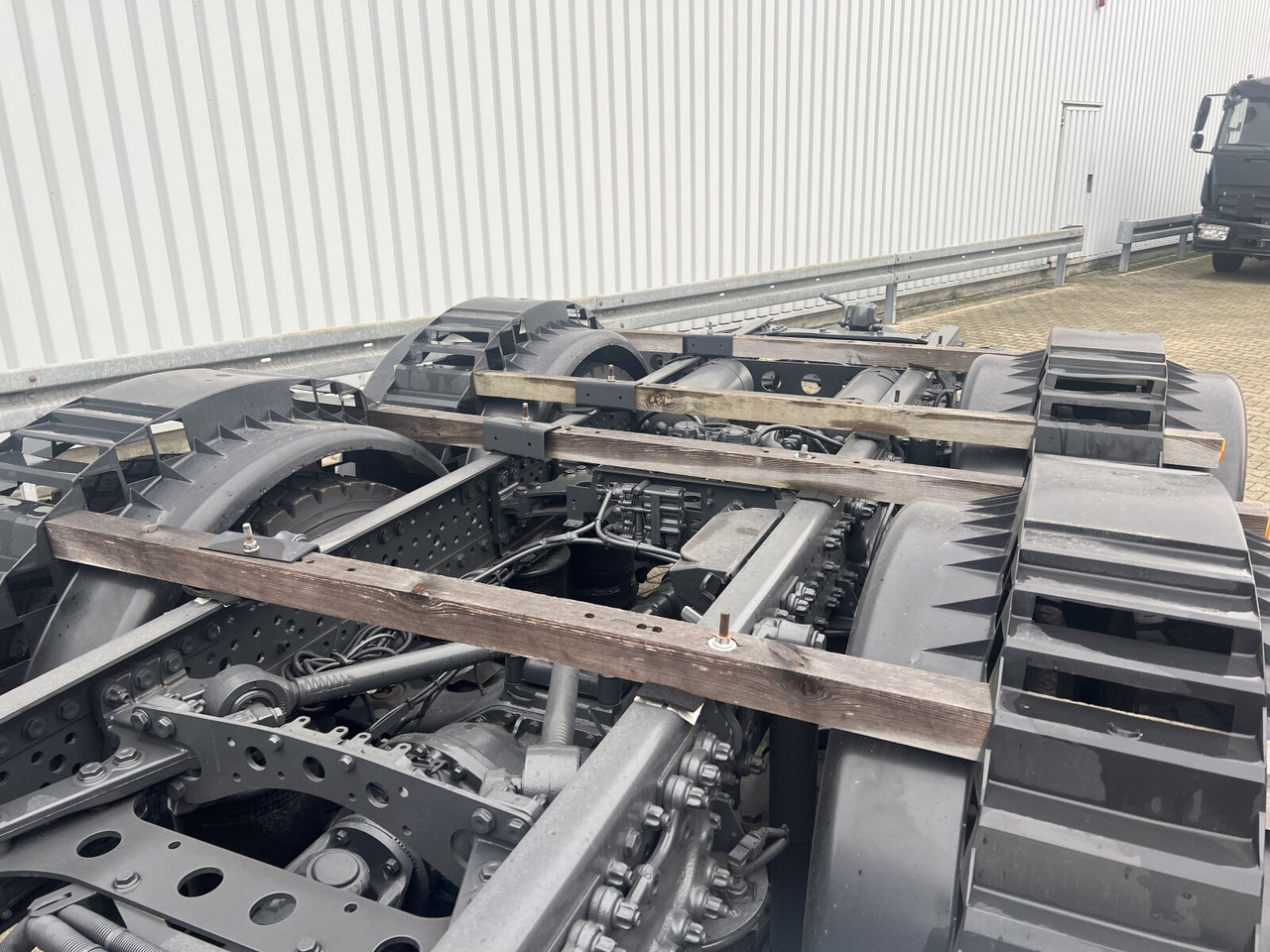 Mercedes-Benz Arocs 3251 L 8x4/4 Arocs 3251 L 8x4/4, mit Motorabtrieb C plus NA - Camión chasis: foto 3 Mercedes-Benz Arocs 3251 L 8x4/4 Arocs 3251 L 8x4/4, mit Motorabtrieb C plus NA - Camión chasis: foto 3