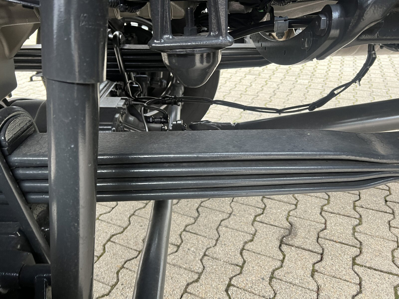 Mercedes-Benz Arocs 3351 AK 6x6 Arocs 3351 AK 6x6, Grounder - Camión volquete: foto 5 Mercedes-Benz Arocs 3351 AK 6x6 Arocs 3351 AK 6x6, Grounder - Camión volquete: foto 5