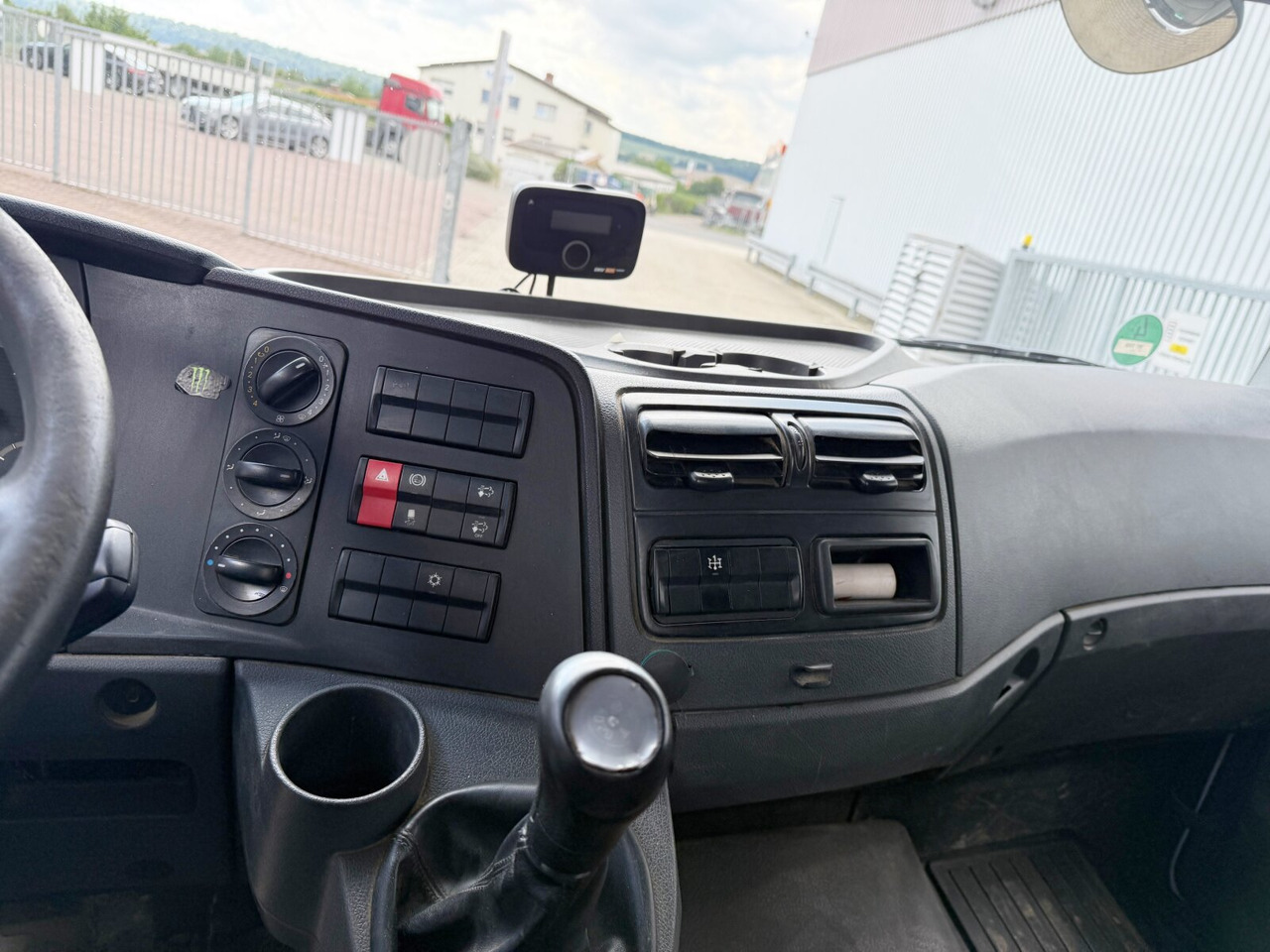 Mercedes-Benz Atego 1223 K 4x2 Atego 1223 K 4x2, 2x AHK - Camión volquete: foto 5 Mercedes-Benz Atego 1223 K 4x2 Atego 1223 K 4x2, 2x AHK - Camión volquete: foto 5