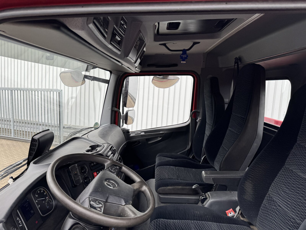 Mercedes-Benz Atego 1530 K 4x2 Atego 1530 K 4x2, 2x AHK - Camión volquete: foto 2 Mercedes-Benz Atego 1530 K 4x2 Atego 1530 K 4x2, 2x AHK - Camión volquete: foto 2