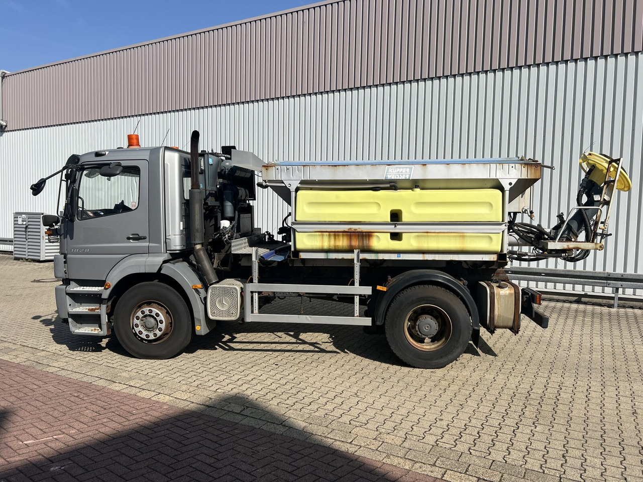 Camión chasis Mercedes-Benz Atego 1828 L 4x2 Atego 1828 L 4x2, Rechtslenker, Winterdienstaustattung: foto 10