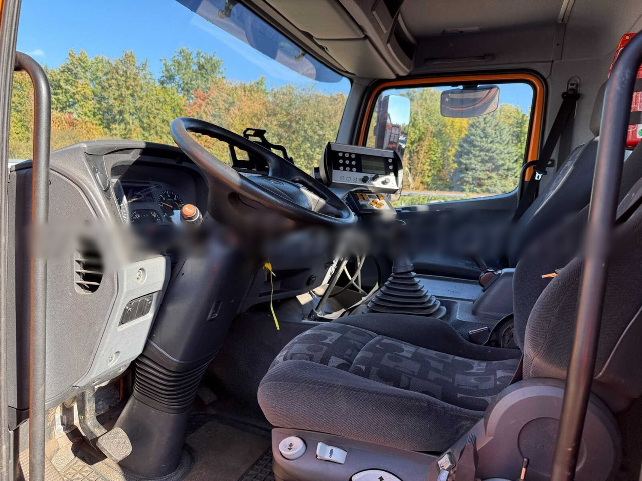 Mercedes-Benz Axor 1824 L 4x2 Axor 1824 L 4x2, Motorabtrieb, Winterdienstausstattung - Camión multibasculante: foto 5 Mercedes-Benz Axor 1824 L 4x2 Axor 1824 L 4x2, Motorabtrieb, Winterdienstausstattung - Camión multibasculante: foto 5