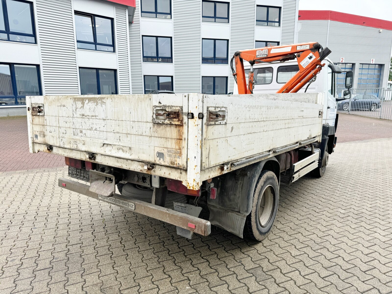 Arrendamiento de Mercedes-Benz LK 814 4x2 LK 814 4x2, 6-Zylinder, Kran Tirre Euro 35 Mercedes-Benz LK 814 4x2 LK 814 4x2, 6-Zylinder, Kran Tirre Euro 35: foto 11