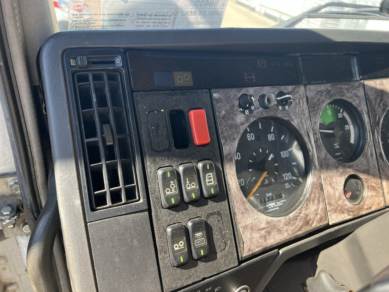 Mercedes-Benz SK 2435 L 6x2 SK 2435 L 6x2, V8 - Camión lona: foto 5 Mercedes-Benz SK 2435 L 6x2 SK 2435 L 6x2, V8 - Camión lona: foto 5