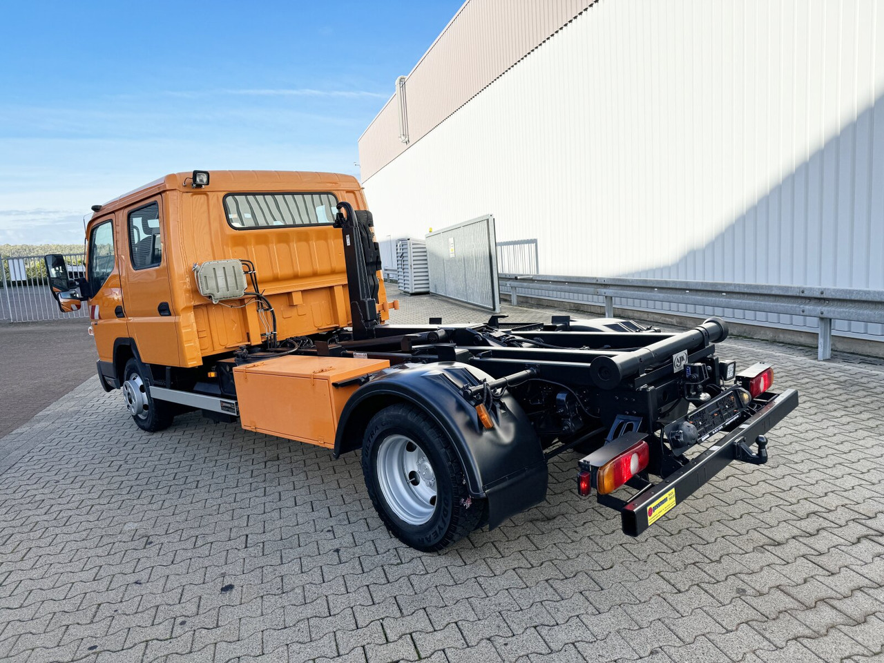 Camión multibasculante Mitsubishi Canter Fuso 6C15D 4x2 Doka Canter Fuso 6C15D 4x2 Doka, City-Abroller: foto 12