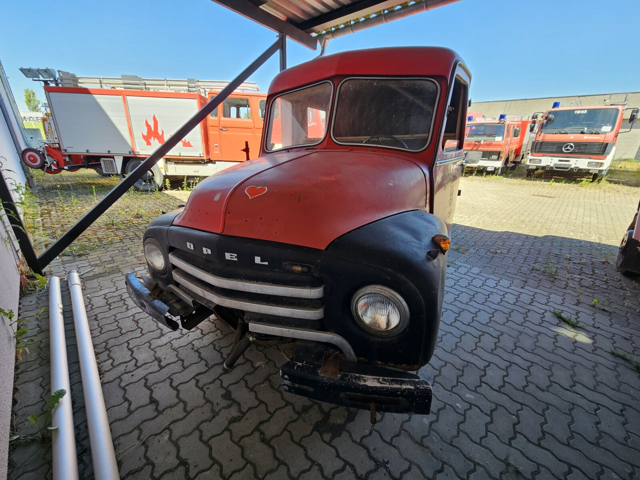 Opel Blitz LF8, Blitz, Oldtimer Feuerwehr, Restaurationsobjekt, Teilespender - Ambulancia: foto 1 Opel Blitz LF8, Blitz, Oldtimer Feuerwehr, Restaurationsobjekt, Teilespender - Ambulancia: foto 1