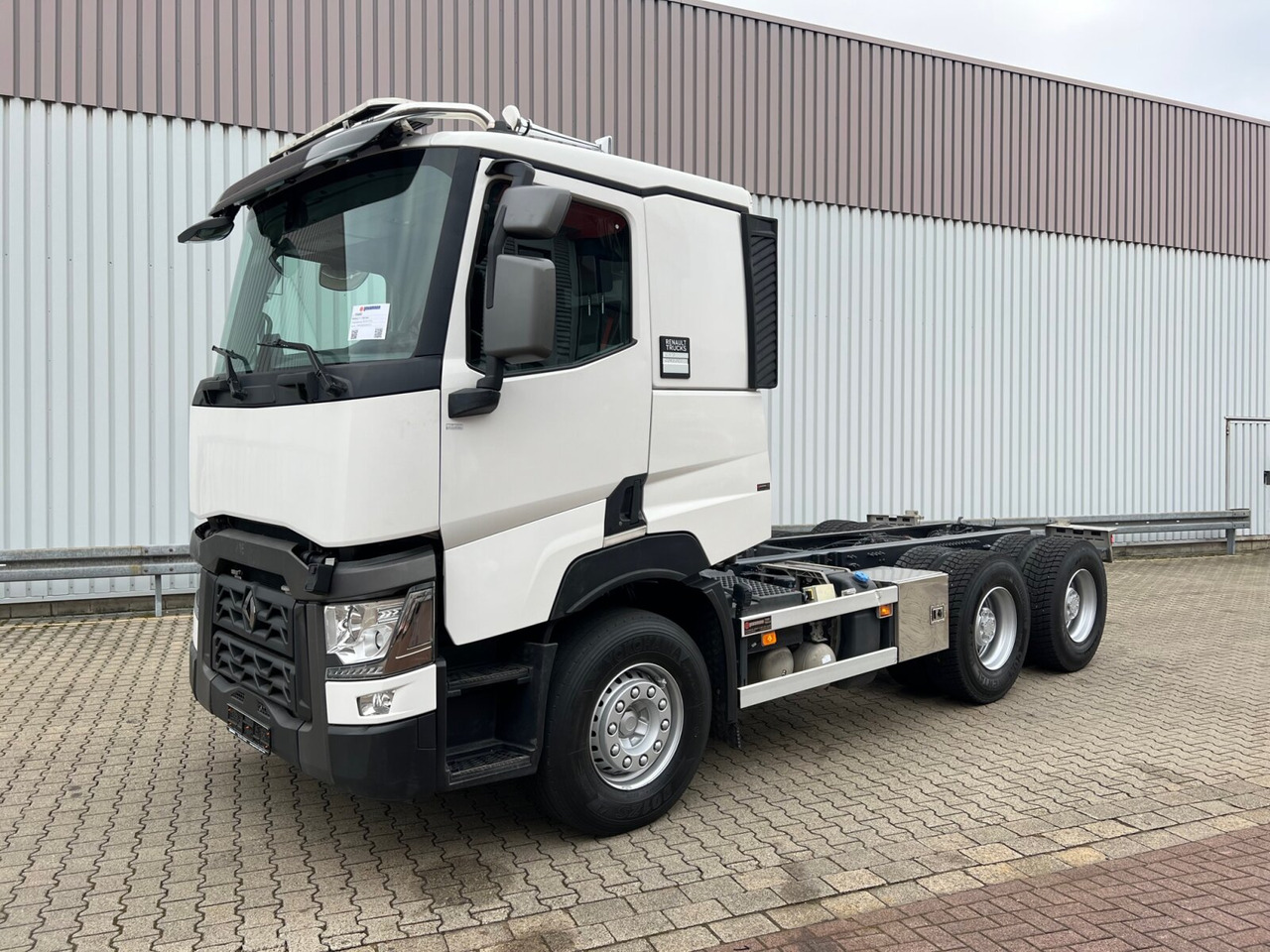Renault C 520 6x4 C 520 6x4, Retarder, Nebenantrieb - Camión chasis: foto 1 Renault C 520 6x4 C 520 6x4, Retarder, Nebenantrieb - Camión chasis: foto 1
