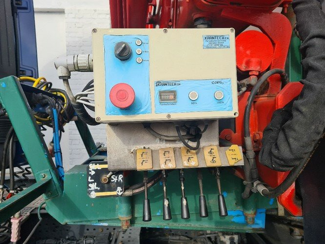 SCHELLING 504 H 22 SCHELLING 504 H 22 mit Kran Ferrari 708, 7m/t - Semirremolque plataforma/ Caja abierta: foto 5 SCHELLING 504 H 22 SCHELLING 504 H 22 mit Kran Ferrari 708, 7m/t - Semirremolque plataforma/ Caja abierta: foto 5