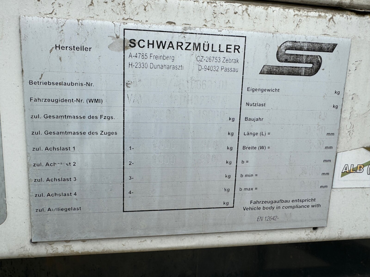 Schwarzmüller AZ 18 AZ 18 - Remolque plataforma/ Caja abierta: foto 3 Schwarzmüller AZ 18 AZ 18 - Remolque plataforma/ Caja abierta: foto 3